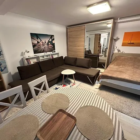 Silence D'or - Reyna Apartment